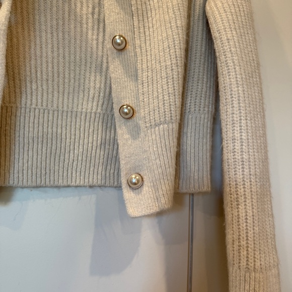 A&F ~ cropped knit cardigan sweater - Picture 5 of 11